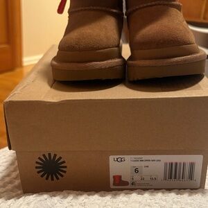 UGG Classic Chestnut Boots